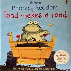 BUNDLE & SAVE 🐸 Usborne Phonics Readers: Toad Makes a Road Softcover Book